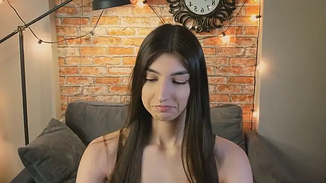 LilyShine_ Chat XXX in diretta