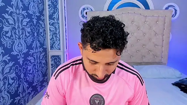 XXX chat uživo modela bear_mao_