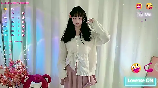 CLaire-5 élő XXX-chatje