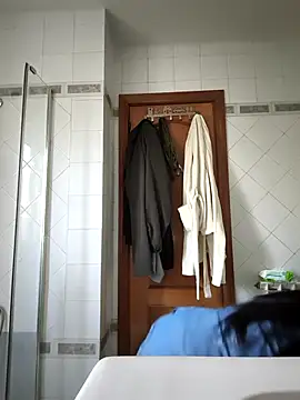 Chatroom XXX en direct de MissNyraSecret