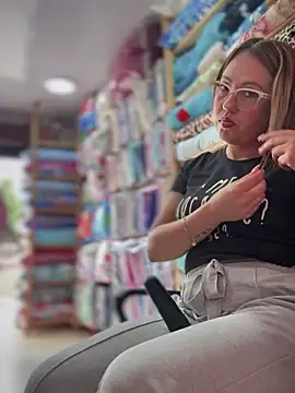 Chat XXX ao vivo de VIOLETA-25_