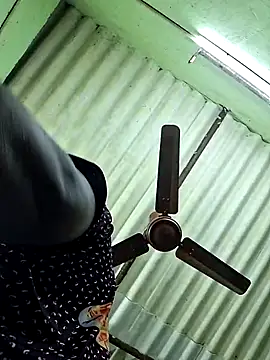 Tamilselviroja-: онлайн-секс-чат