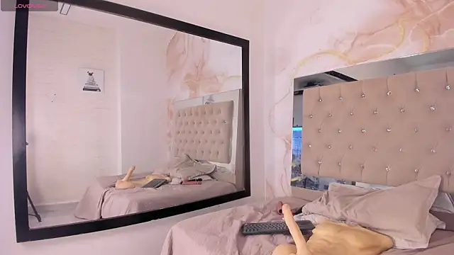 Chat XXX ao vivo de ainaah_