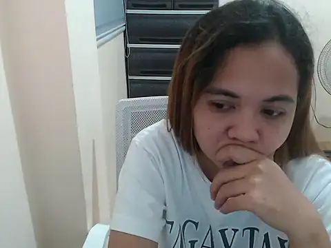 แชท XXX สดของ xTheLastVIRGINx