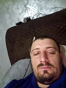 Dani3l2310 Chat XXX in diretta