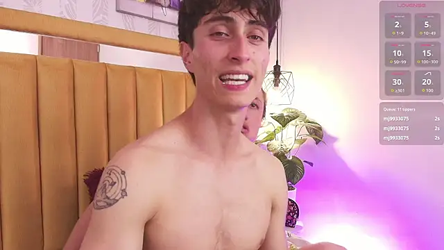 Chat +18 de sammy_and_ithan ao vivo