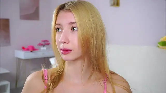 SunnivaCovil élő XXX-chatje