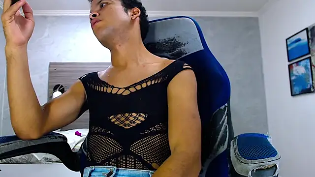 Show modela WilThePasive na web-kameri