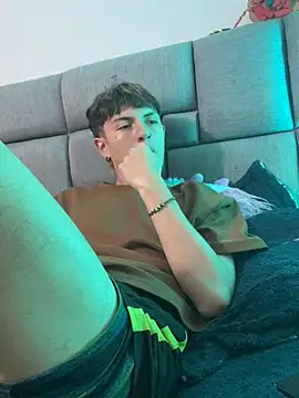 NaytonFreeman Chat XXX live