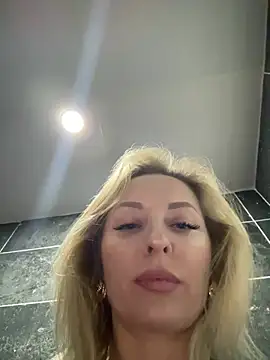 Chat +18 de VikaBunny1 ao vivo