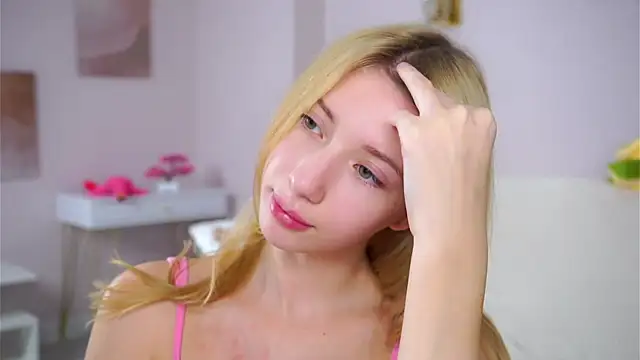 SunnivaCovil Adlı Modelin Canlı XXX Sohbeti