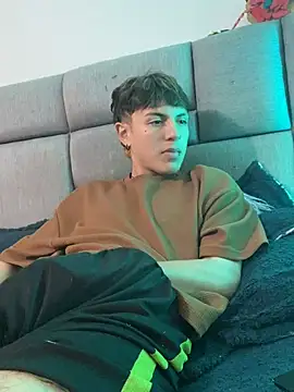 NaytonFreeman: απευθείας συνομιλία ΧΧΧ