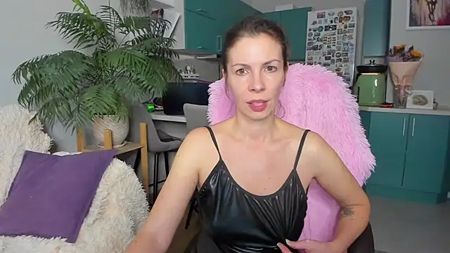 Онлайн чат XXX ChristinaGlory