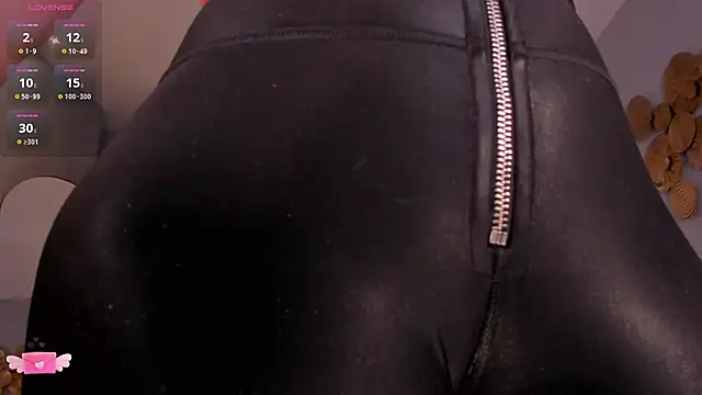 Chat +18 de ArianaDumont ao vivo