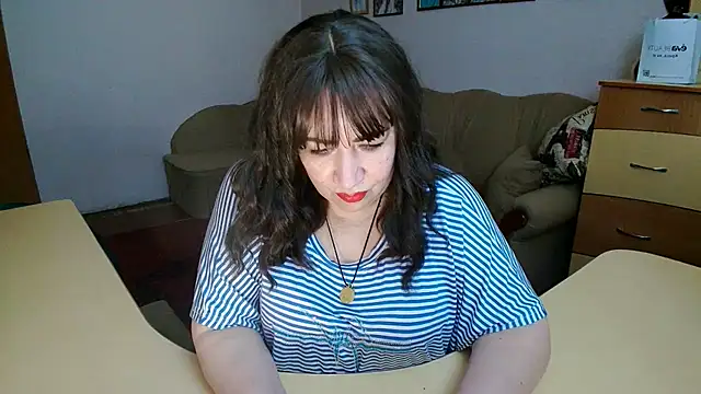 Онлайн чат XXX Lucretia_Goldi_