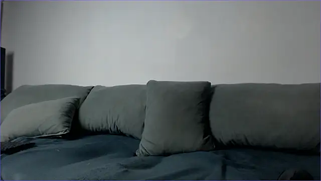 KeenanHunkxD: διαδικτυακό σόου στην κάμερα