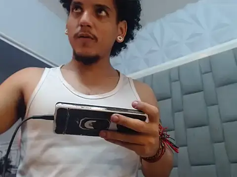 Xfire_boy69's Live XXX Chat