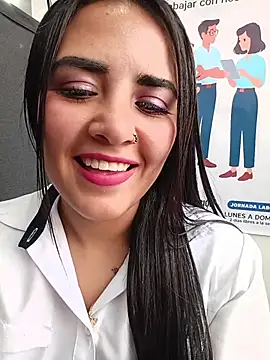 MAYE__13 লাইভ XXX চ্যাট