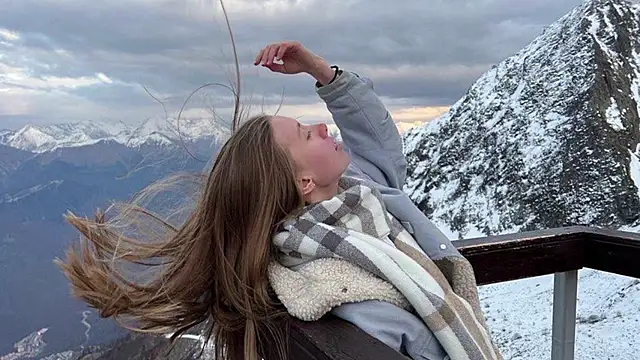 Peggy_Beauty ল  াইভ XXX চ্যাট