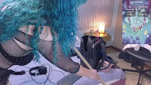 Eli666uwu Chat XXX in diretta