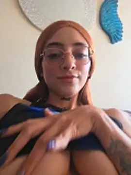 Dani-peggin Chat XXX in diretta