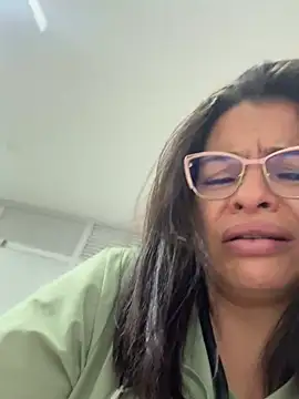 NATHALIA-28_: διαδικτυακό σόου στη ν κάμερα