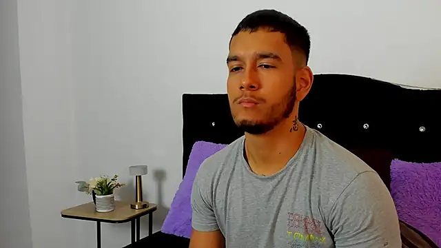 ander_montoyaa Show Webcam