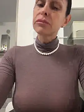 Pokazy przed kamerką – AmandaArt