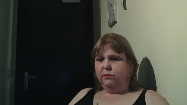 Sylviastar46's Live XXX Chat