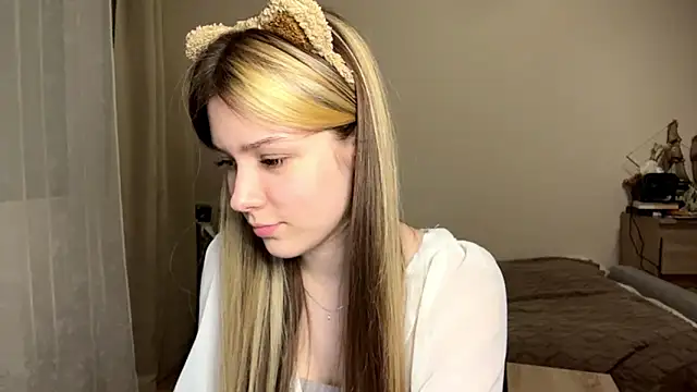 Kimi_Luckmann Webbikameraesitys