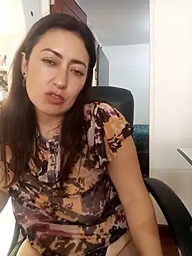 aliz963040's Live XXX Chat