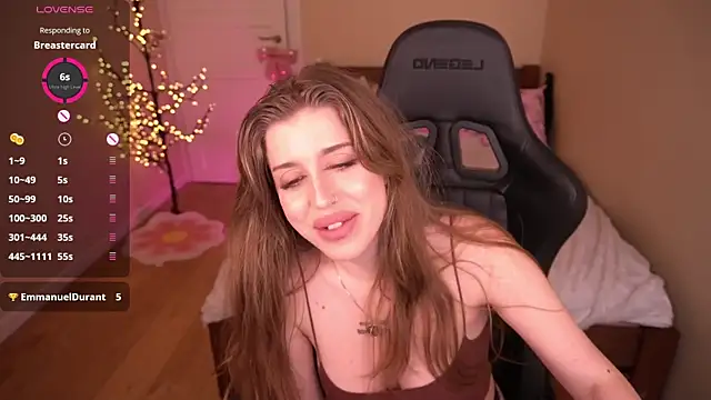 OnlyPenny Chat XXX in diretta