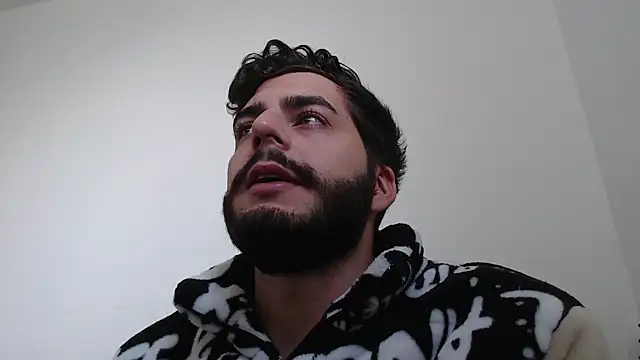 Chat XXX ao vivo de thomas_gun