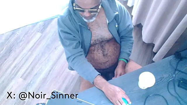 sinnernoir Show in webcam