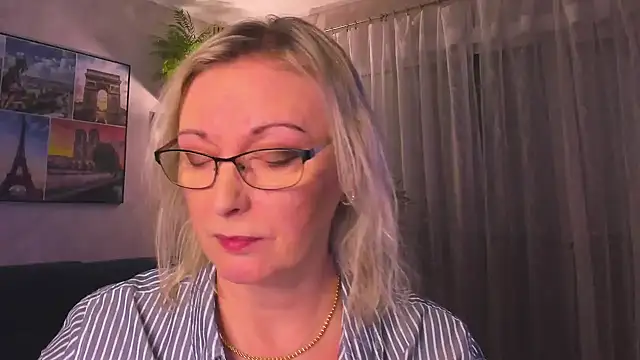 Show de vanessa_chat na webcam