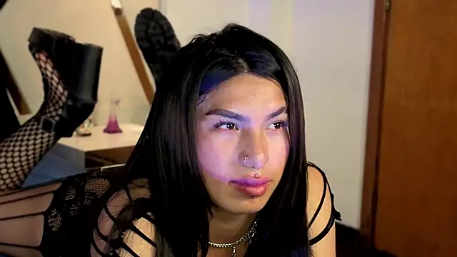 MeelFox Chat XXX in diretta