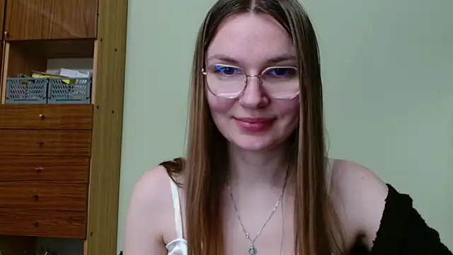 LooveELLYx Chat XXX live