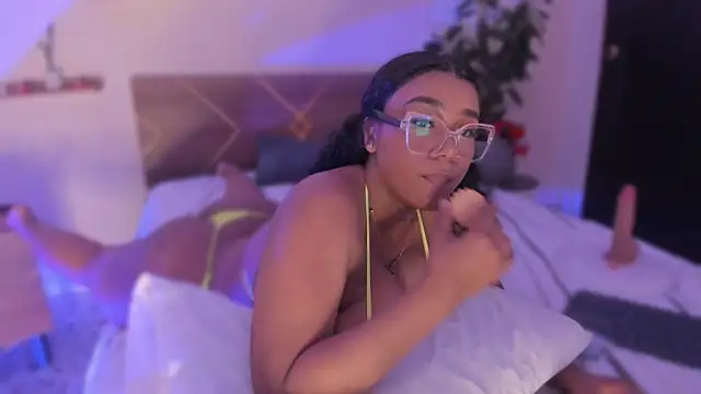 YariRose Chat XXX live