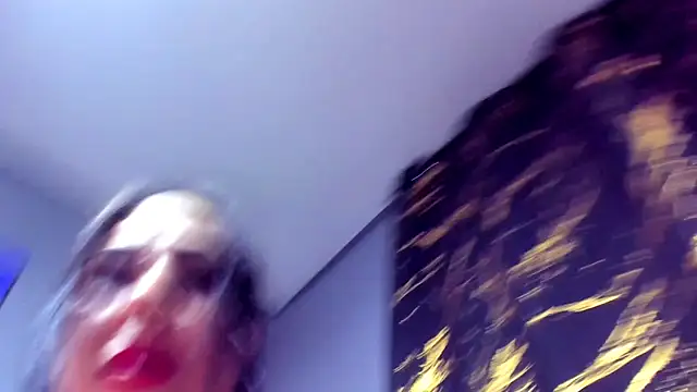 Noielya_Shot Chat XXX in diretta