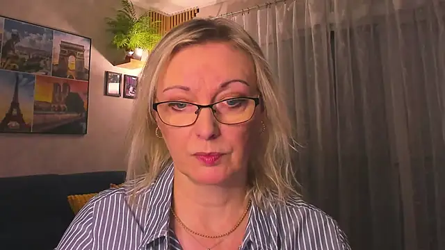 Show modela vanessa_chat na web-kameri