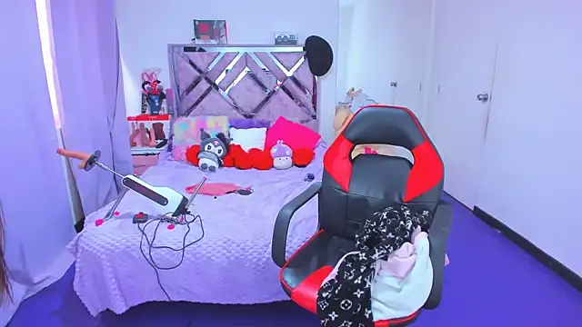 Luna_Analya live XXX chat