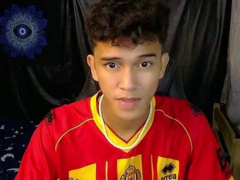 hugekenbigcock's Webcam Show