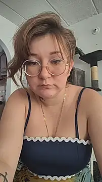 Chatroom XXX en direct de HunnyyLove