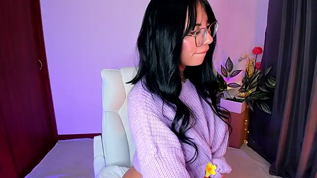 Silvanna-Moree Live XXX-chat