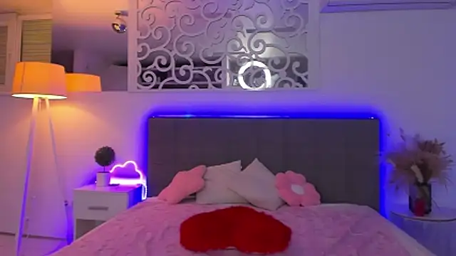 LuisaClover 라이브 XXX 채팅