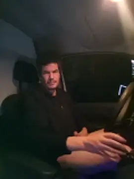 twitshe: διαδικτυακό σόου στην κάμερα