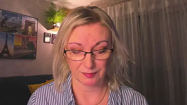 vanessa_chatn Webbikameraesitys