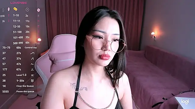 Momo_Ayase_ Adlı Modelin Canlı XXX Sohbeti