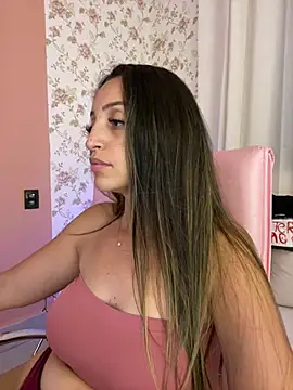 XXX chat uživo modela BelleLouiseVp
