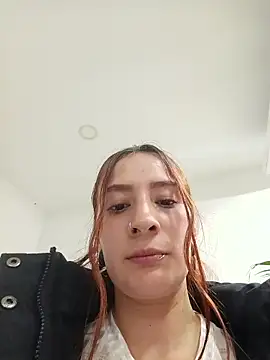 XXX chat uživo modela Mery_Moon123